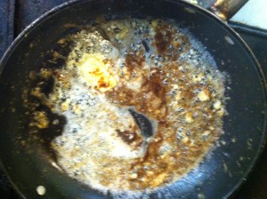 Olive oil, butter, garlic, garlic and powder, oyster sauce.