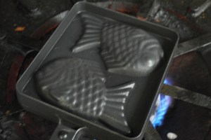 Close, cook 45sec-1 minute.  Flip.