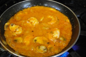 We sauted shrimp in bell pepper sauce.