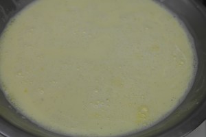 Pour remaining cream once cream and eggs are equal.