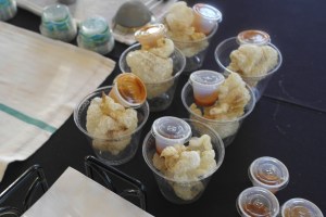 Dehydrated and fried beef tendon.